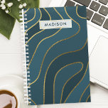 Personalisierte Marine und Gold Abstrakt Planer<br><div class="desc">Mit diesem ausgeklügelten Planer mit abstraktem Marine- und Golddesign stärken Sie Ihr Unternehmen. Die luxuriösen Goldakzente fügen eine Touch Glamour hinzu, während der individuell anpassbare Name oder das Logo es zu einem einzigartigen Ding macht. Dieser Planer ist perfekt für moderne berufliche, die eine Touch von Eleganz schätzen und bietet viel...</div>