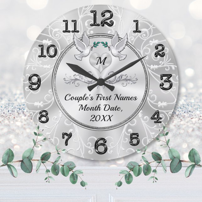 Personalisierte Mauer-Uhr-Hochzeitsgeschenk, Liebe Große Wanduhr (Personalized wedding wall clock gift. Affordable bridal shower gifts. Love bird wedding gifts. Heart)
