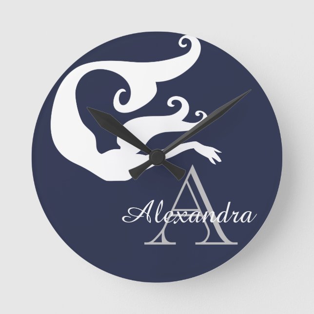 Personalisierte Mermaid White Navy mit Monogramm   Runde Wanduhr (Vorderseite)