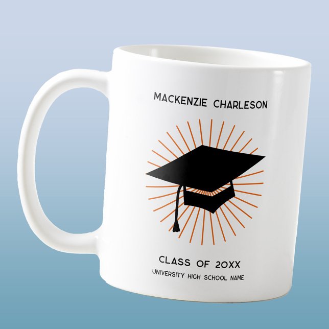 Personalisierte minimalistische Abschlussmütze Kaffeetasse (Modern minimalist graduation cap personalized graduate class of  year coffee mug keepsake)