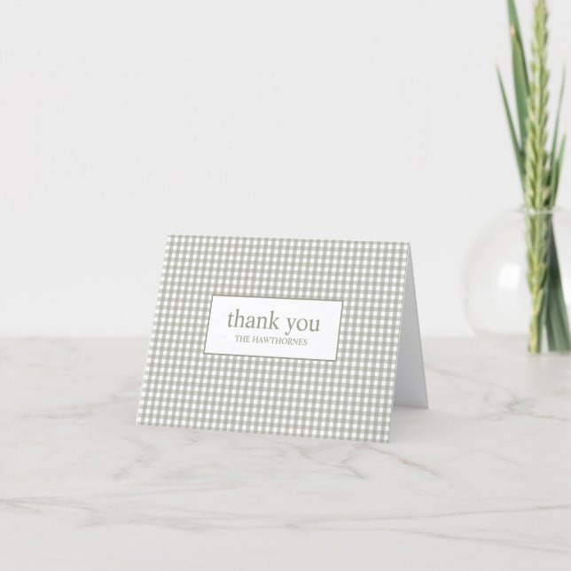 Personalisierte moderne Typografie Grün Gingham Dankeskarte (Vorderseite)