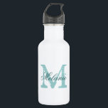 Personalisierte monogramm Hochzeitsflaschen Edelstahlflasche<br><div class="desc">Personalisierte monogramm Hochzeitsflaschen. Vintager Name Anfangsbuchstabe mit stylischer Schrift Kalligrafie Typografie für den Namen. Klassisches mit Monogramm Design für rustikales Country-Chic-Brautparty oder elegantes Hochzeitsfeier-Empfang-Party. Personalisierbar mit Namen, Anführungszeichen oder Titel. Machen Sie Ihre eigene für Braut und Braut-Entourage; Junior-Brautmädchen, Trauzeugin, Ehrenmatron, Brautmutter, Bräutigam, Blume-Girl, etc. Auch macht ein extravagantes Dankeschön Gastgeschenk...</div>