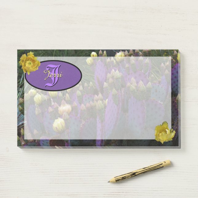 Personalisierte Monogramm Lila Kaktus Gelbe Blumen Post-it Klebezettel (Auf Schreibtisch)