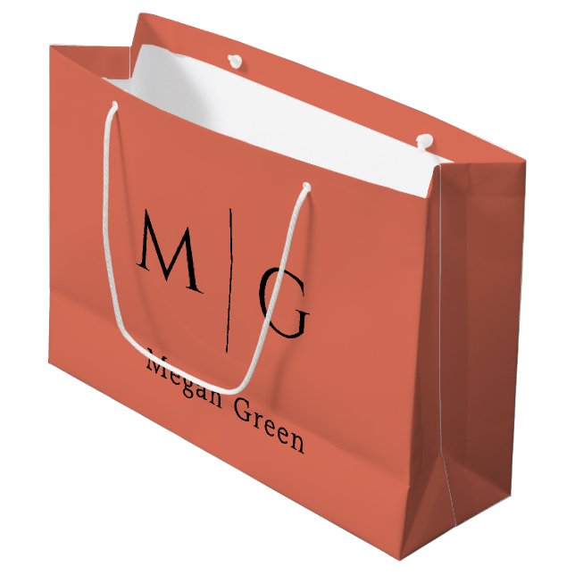 Personalisierte Monogramm mit Namen Terrakotta Große Geschenktüte (Vorderseite Schrägansicht)