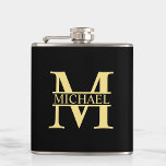 Personalisierte Monogramm und Name Schwarz und Gol Flachmann<br><div class="desc">Personalisierte Monogramm- und Namensgeschenke mit personalisiertem Goldmonogramm im klassischen Serif-Schriftart-Stil mit einem Namenskasten in der Mitte des Monogramms auf schwarzem Hintergrund. Perfekt als väterliche Tagesgeschenke für Papa, Geschenke für Großvater, Ehemann, Bräutigam, Trauzeuge, Trauzeuge und mehr. Bitte beachten Sie: Die Details der Folie werden im Kunstwerk simuliert. Bei der Herstellung dieses...</div>