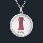 Personalisierte Mutter der Braut Wedding Necklace Versilberte Kette<br><div class="desc">Necklace zeigt eine originale Marker-Abbildung eines hübsch bordeauxroten Brautkleides. Einfach für ein einzigartiges Brautparty-Geschenk personalisieren! Der Designer ist verfügbar,  um benutzerdefinierte Designs zu erstellen und hochzuladen,  um den Farben und Themen Ihrer Hochzeit zu entsprechen - klicken Sie auf "Diesen Designer Gefragt",  um den Designprozess zu beginnen!</div>