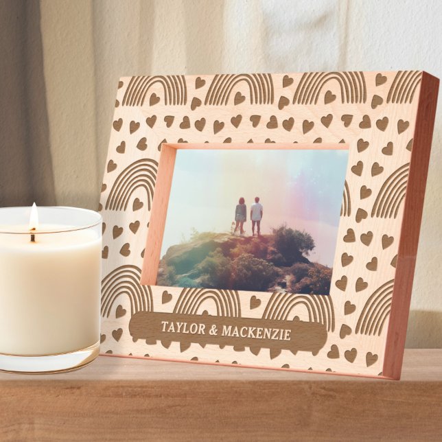 Personalisierte Namen Regenbogen und Herzmuster Geätzte Rahmen (Personalized Names Rainbow and Heart Pattern Etched Frames by Ricaso. Patterned hearts and rainbows)