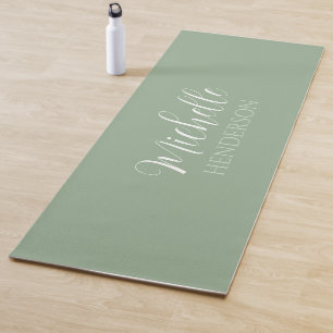 Personalisierte Namensmonogramm Salbeigrün Yogamatte