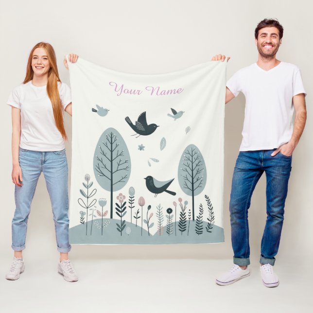 Personalisierte nordische Vögel & Wald  Fleecedecke (Beispiel)