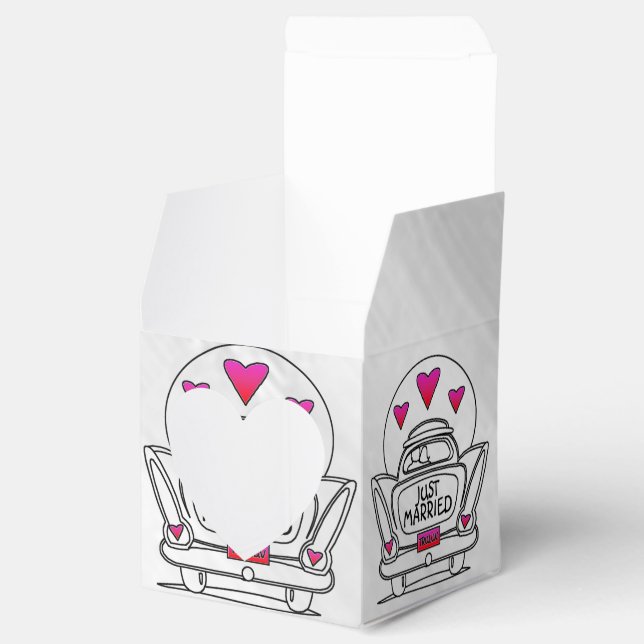 Personalisierte nur verheiratete Flitterwochen Geschenkschachtel (Geöffnet)