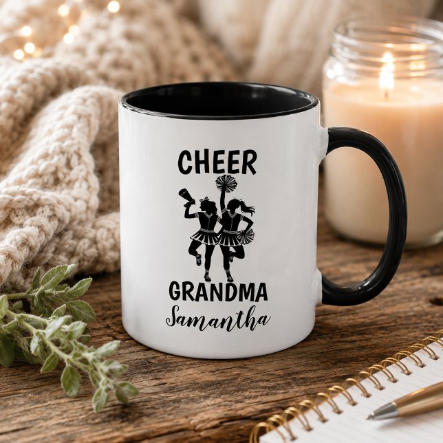 Personalisierte Oma Cheerleaderin  Tasse (Von Creator hochgeladen)