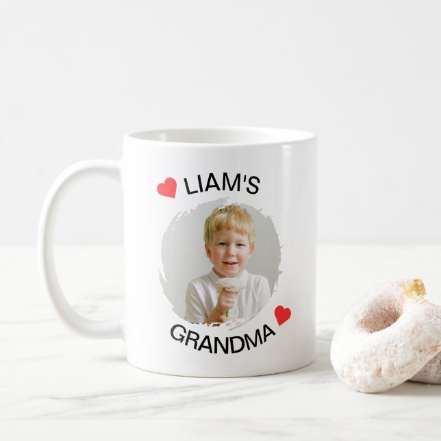 Personalisierte Oma-Tasse - Gewohntes Kindergesich Kaffeetasse (Mit Donut)