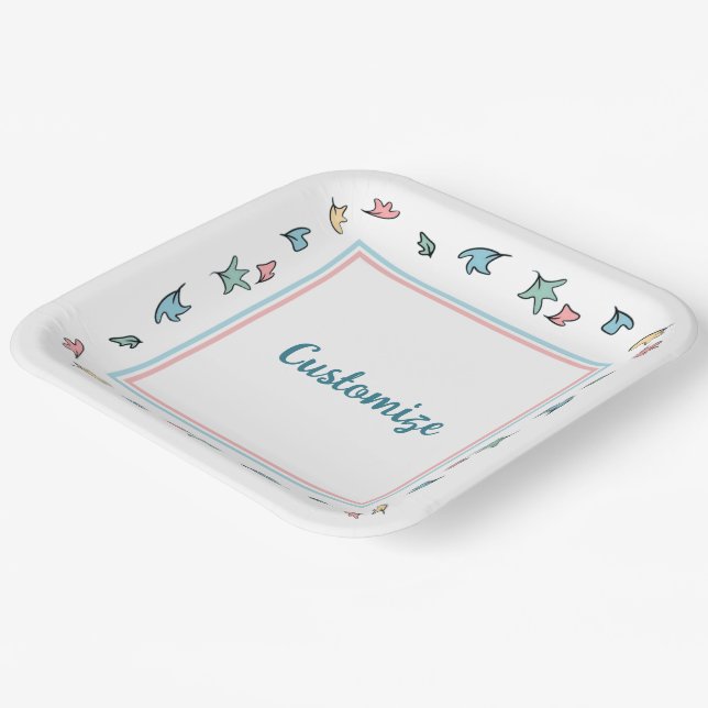 Personalisierte Pastel-Blätter weiß Pappteller (Gewinkelt)