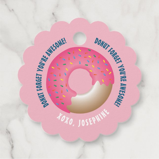 Personalisierte Rosa Donut-Geschenkegel mit einem  Geschenkanhänger (Rückseite)