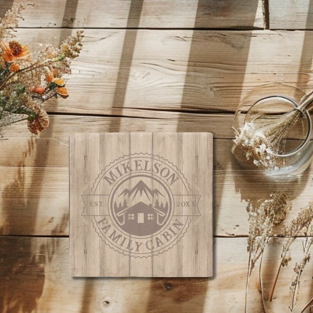 Personalisierte Rustikal-Holzhütte Steinuntersetzer (Von Creator hochgeladen)