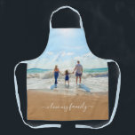 Personalisierte Schürze für Ihr Foto<br><div class="desc">Benutzerdefinierte Foto- und Text-Schürze - Einzigartiges Design - Personalisierte Familie / Freunde oder Persönliche Schürze / Geschenk - Hinzufügen Ihres Fotos / Text - Umformatieren und verschieben / hinzufügen / Elemente - Bild / Text mit Anpassungs-Tool ! Viel Glück - Seien Sie glücklich :)</div>