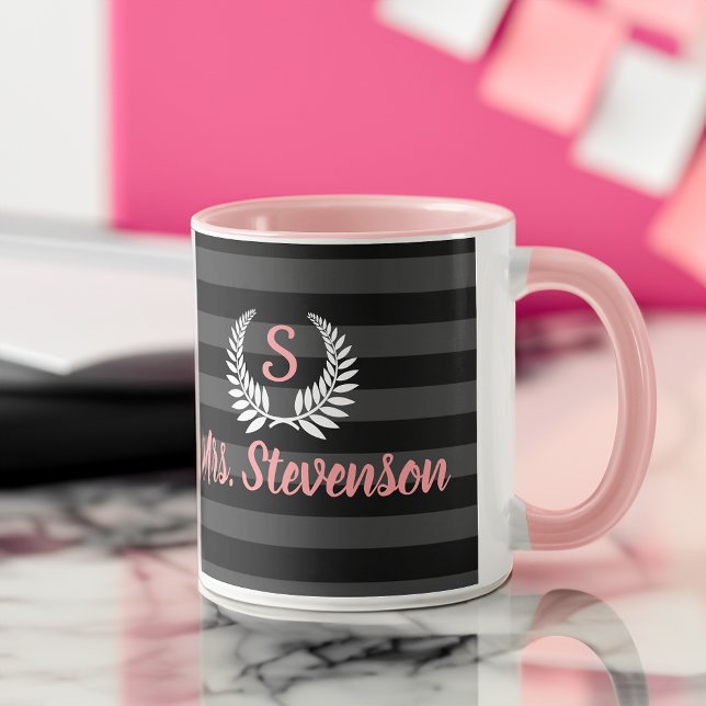 Personalisierte Schwarz-Rosa-Laurel-Monogramm-Frau Tasse (custom personalized teacher appreciation mug gift)