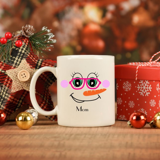 Personalisierte Snowman-Mama mit rosafarbener Bril Kaffeetasse (Von Creator hochgeladen)