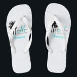Personalisierte Strand-Hochzeit drehen Reinfälle Flip Flops<br><div class="desc">Kundenspezifische Monogramm-Reise-Hochzeit drehen Reinfälle für Strand-Hochzeiten um. Fertigen Sie mit Ihren Namen, Datum, Monogramm, verheirateten Initiale des letzten Namens und Bestimmungsort besonders an. Ein großes willkommenes Geschenk für Ihre Gäste. Stellen Sie Fußbekleidung für Ihre Gäste für die Strandzeremonie zur Verfügung. Bringt die personalisierte Hochzeitsstrand-Taschentasche in unserem Speicher zusammen, den Sie...</div>
