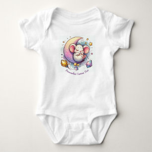 Personalisierte süße Maus, die auf einem Halbmond Baby Strampler