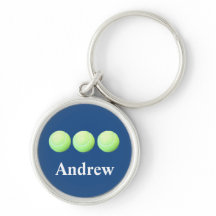 Personalisierte Tennisballs in einer Reihe