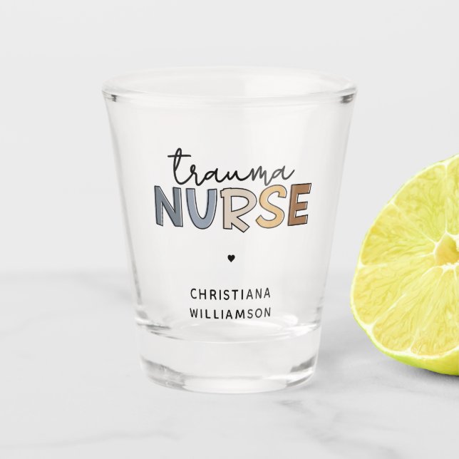 Personalisierte Trauma Nurse Trauma Pflegegeschenk Schnapsglas (Vorderseite)