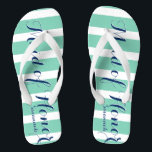 Personalisierte Trauzeugin Marine und Minze Flip Flops<br><div class="desc">Navy Blue and Mint Stripes Pattern - Ändern Sie die Farbe,  indem Sie auf Anpassen klicken. Und sagen Sie alles,  was Sie gewollt haben. Machen Sie diese eine Art Flip Flops,  die Ihre Nachricht auf ihnen haben. Sei das Gerede vom Strand!</div>