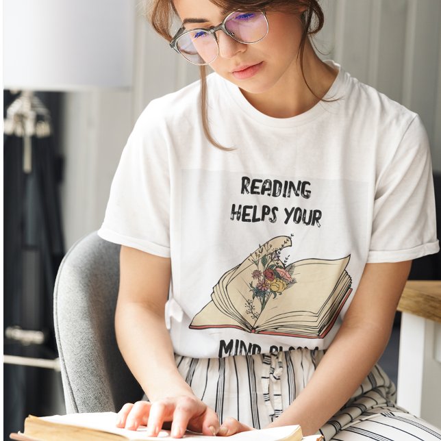 Personalisierte Vintage Lesbarkeit Buch Wilde Blum T-Shirt (Von Creator hochgeladen)