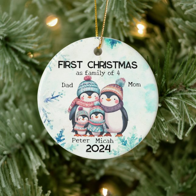 Personalisierte Weihnachten als Familie von 4 Jahr Keramik Ornament (Baum)