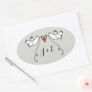 Personalisierte White Doves Hochzeitsticker Ovaler Aufkleber