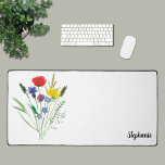 Personalisierte Wildblume Schreibtischunterlage<br><div class="desc">Die Blumenmatte ist mit Aquarellfarben und stilvoller Typografie dekoriert. Einfach anpassbar. Ändern Sie mithilfe des Entwurfstools die Textgröße,  den Stil oder die Farbe. Wenn wir unsere Kunstwerke erstellen,  werden Sie dieses exakte Bild von anderen Designern nicht finden. Original Wasserfarbe © Michele Davies.</div>