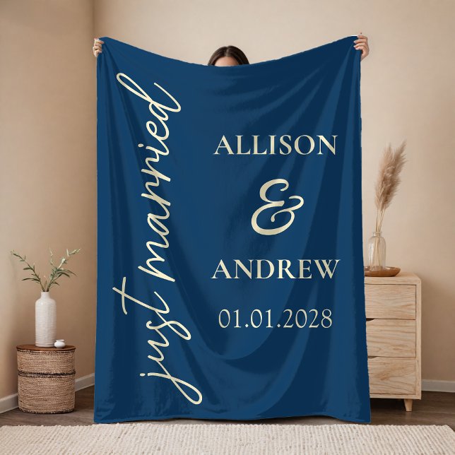 Personalisierte "Wir sind gerade erst verheiratet" Fleecedecke (Custom Wedding Blanket Gift for Bride and Groom – Custom Blanket Gift for Newlyweds and Couples)