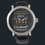 Personalisierter 80. Geburtstag Geboren 1941 Vinta Armbanduhr<br><div class="desc">Eine personalisierte, einzigartige Uhr für diesen besonderen Geburtstag geboren 1941 und ab 80. Fügen Sie den Namen zu diesem Vintagen Retro-Stil Schwarz, Weiß und Gold für ein maßgeschneidertes 80. Geburtstagsgeschenk hinzu. Bearbeiten Sie den Namen und das Jahr einfach mit der Vorlage. Ein wunderbares, individuelles, schwarzes Geburtstagsgeschenk. Mehr Geschenke und Party-Vorräte...</div>