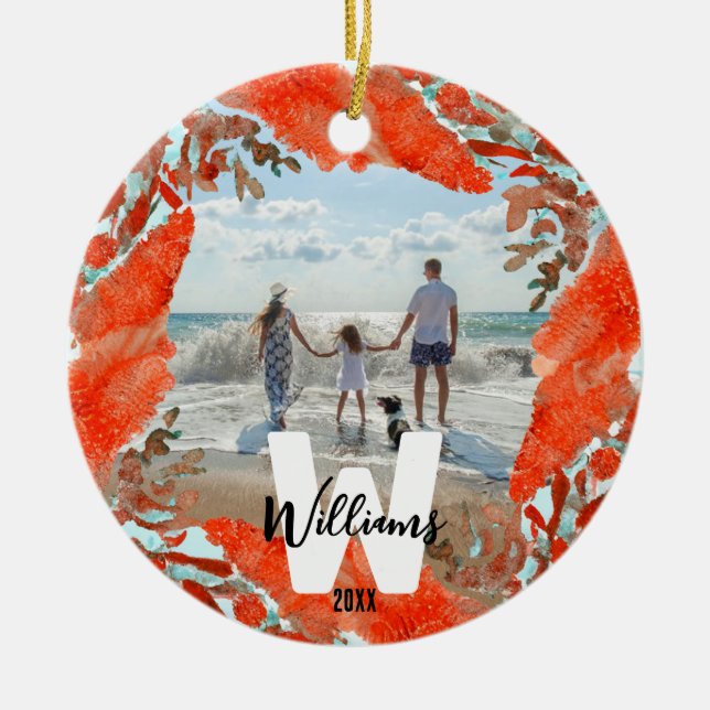 Personalisierter Anfangs-, Name- und Jahresroter K Keramik Ornament (Vorne)