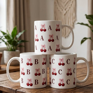 Personalisierter Anfangsbuchstabe Kirsch-Gingham-M Kaffeetasse