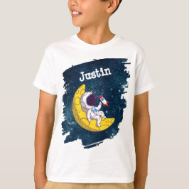 Personalisierter Astronaut auf dem Mond mit Rakete T-Shirt