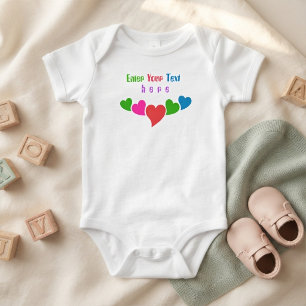 Personalisierter Babyname und bunte Herzen Baby Strampler