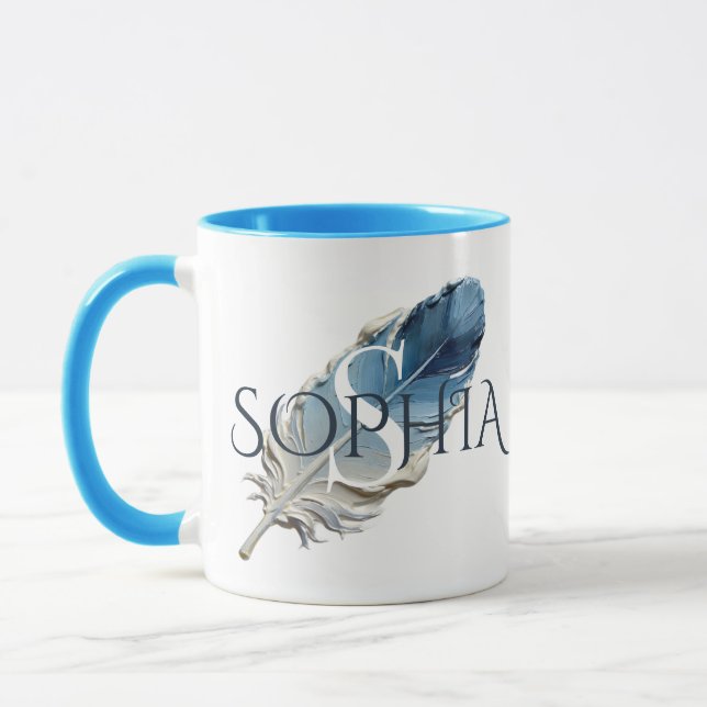 Personalisierter blauer Feder-Monogramm-Kundenname Tasse (Links)