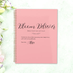 Personalisierter Bloom Believer Pink Osterplaner Planer