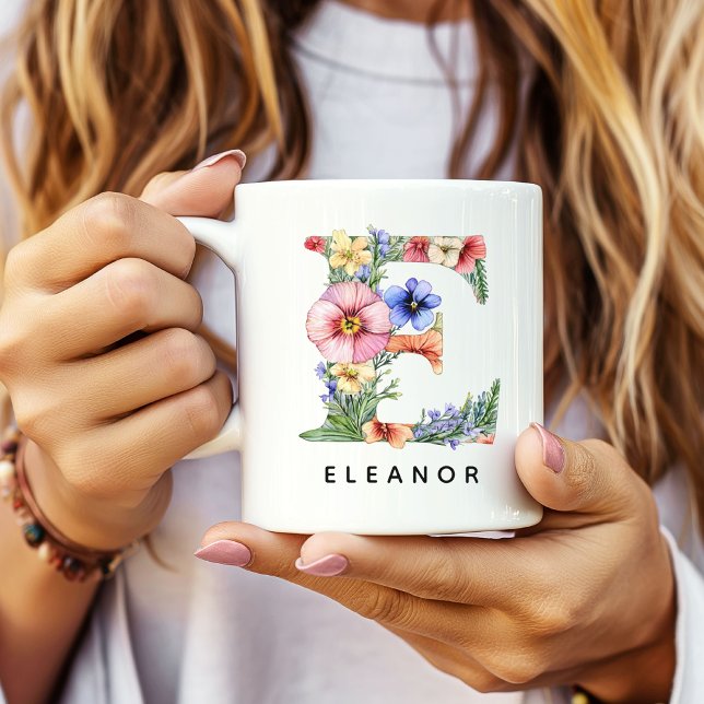 Personalisierter Blumenalphabet-Becher für Sie, Ge Kaffeetasse (Custom Monogram Name Mug for Teacher, Nurse, Custom Floral Alphabet Mug for Her, Mom or Bridesmaids)