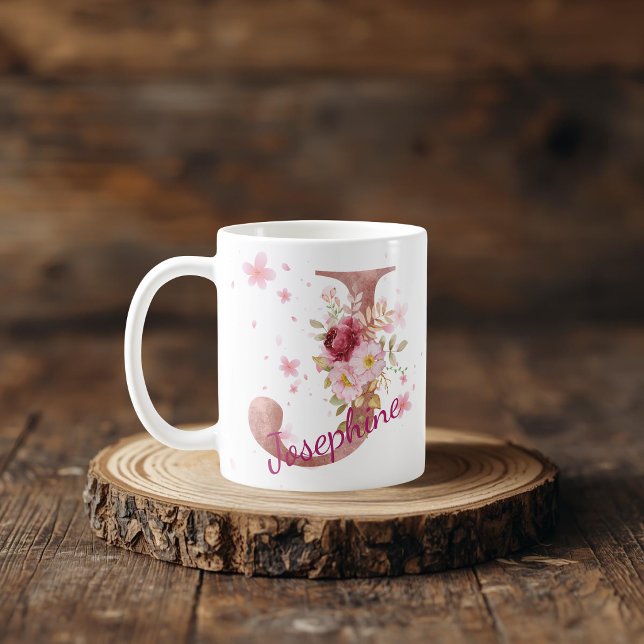 Personalisierter Blumeninitial-Becher – Buchstabe  Kaffeetasse (Von Creator hochgeladen)