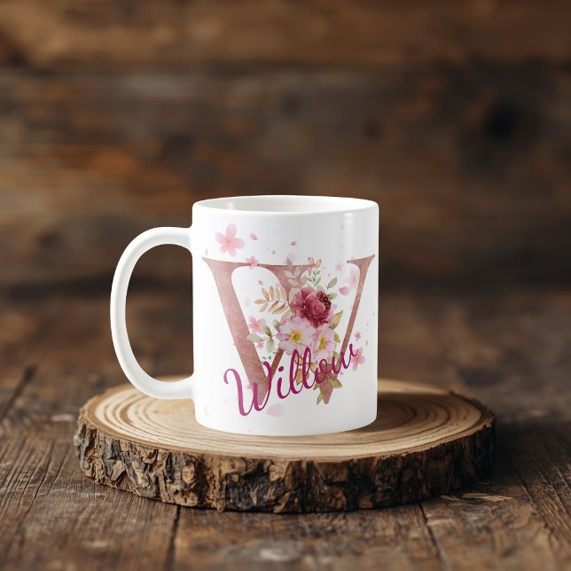 Personalisierter Blumeninitial-Becher – Buchstabe  Kaffeetasse (Von Creator hochgeladen)