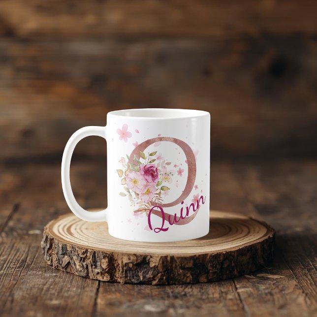 Personalisierter Blumeninitial-Becher – Buchstabe  Kaffeetasse (Von Creator hochgeladen)