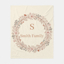 Personalisierter Blumenkranz Familienname Fleecedecke