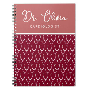 Personalisierter Burgundy Stethoscope Pattern Dokt Notizblock