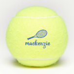 Personalisierter Calligraphie-Skriptname Blau Tennisbälle<br><div class="desc">Blaue,  Personalisierte Tennisbälle,  die mit individuelle Name oder Text bedruckt sind,  in einem modernen,  trendigen Schriftart mit Kalligraphie und einem einfachen Tennisschläger-Monogramm. Jeder weibliche Tennisspieler würde das elegante Aussehen dieser modernen mit Monogramm Übungsbälle als Geschenk schätzen.</div>