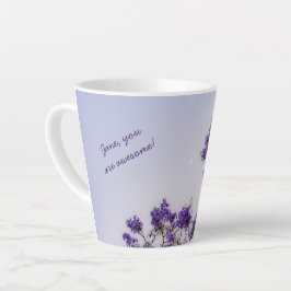Personalisierter „Du bist großartig“-Jacaranda-Bau Milchtasse