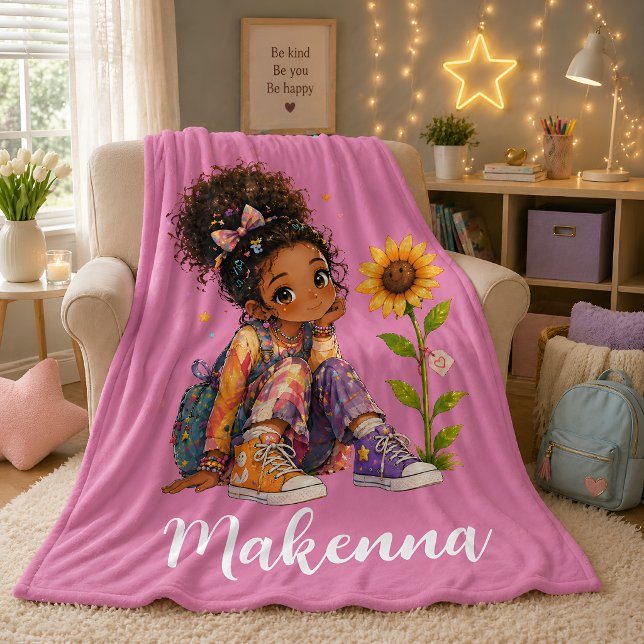 Personalisierter dunkelhaariger Mädchenname Fleecedecke (Von Creator hochgeladen)