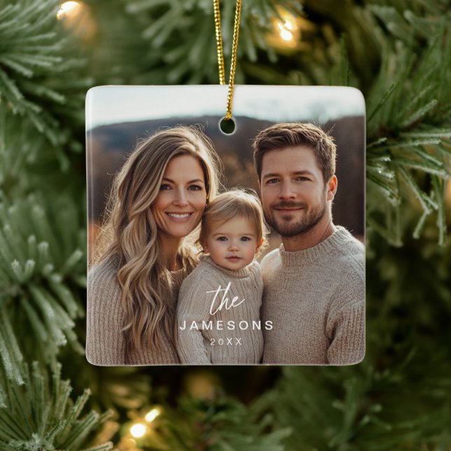 Personalisierter Familienname Jahr Foto Ornament (Baum)