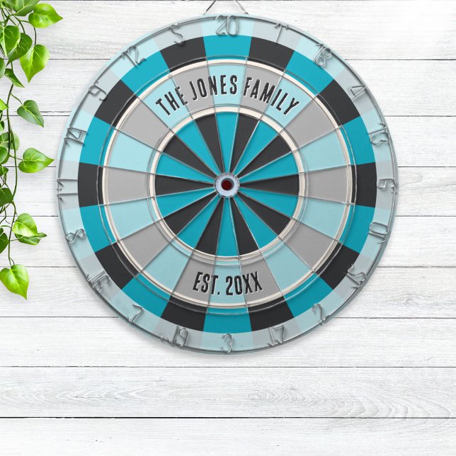 Personalisierter Familienname und Jahr Modern Blau Dartscheibe (A stylish dartboard with cool dark blue and teal design, with custom name and "established" date)